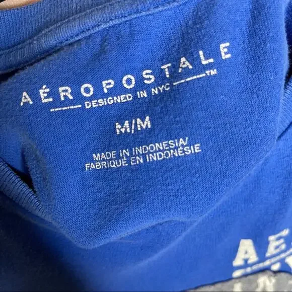 A12). Aeropostale NYC Men Blue T-Shirt Short Sleeve size Medium - Picture 3 of 4